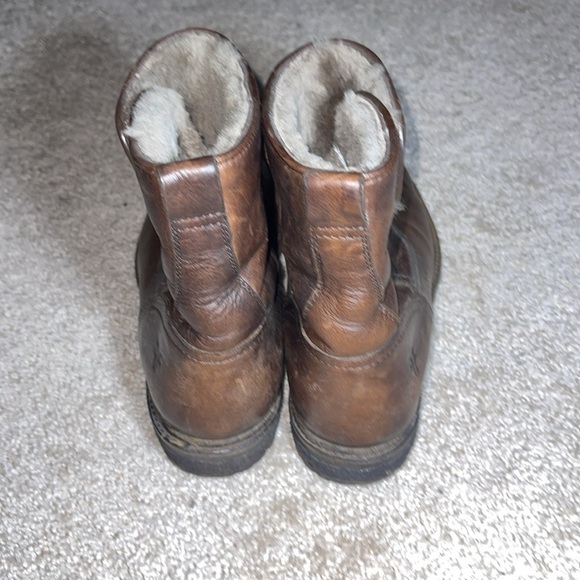 Frye MARA BUTTON SHORT boots - Picture 6 of 10